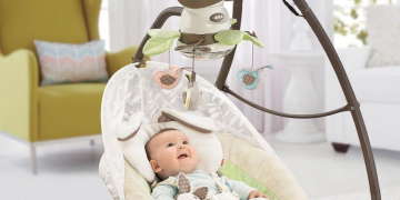 Buyer’s Guide to Baby Swings – The comfort provided by the smooth and soothing motion of a quality baby swing can be almost as warm as a loving parent’s hug